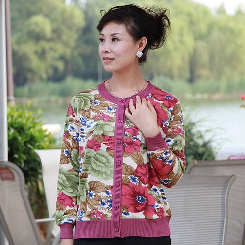 尚菊 新款<em>中老年女装毛衣</em>春装中年服装羊毛衫