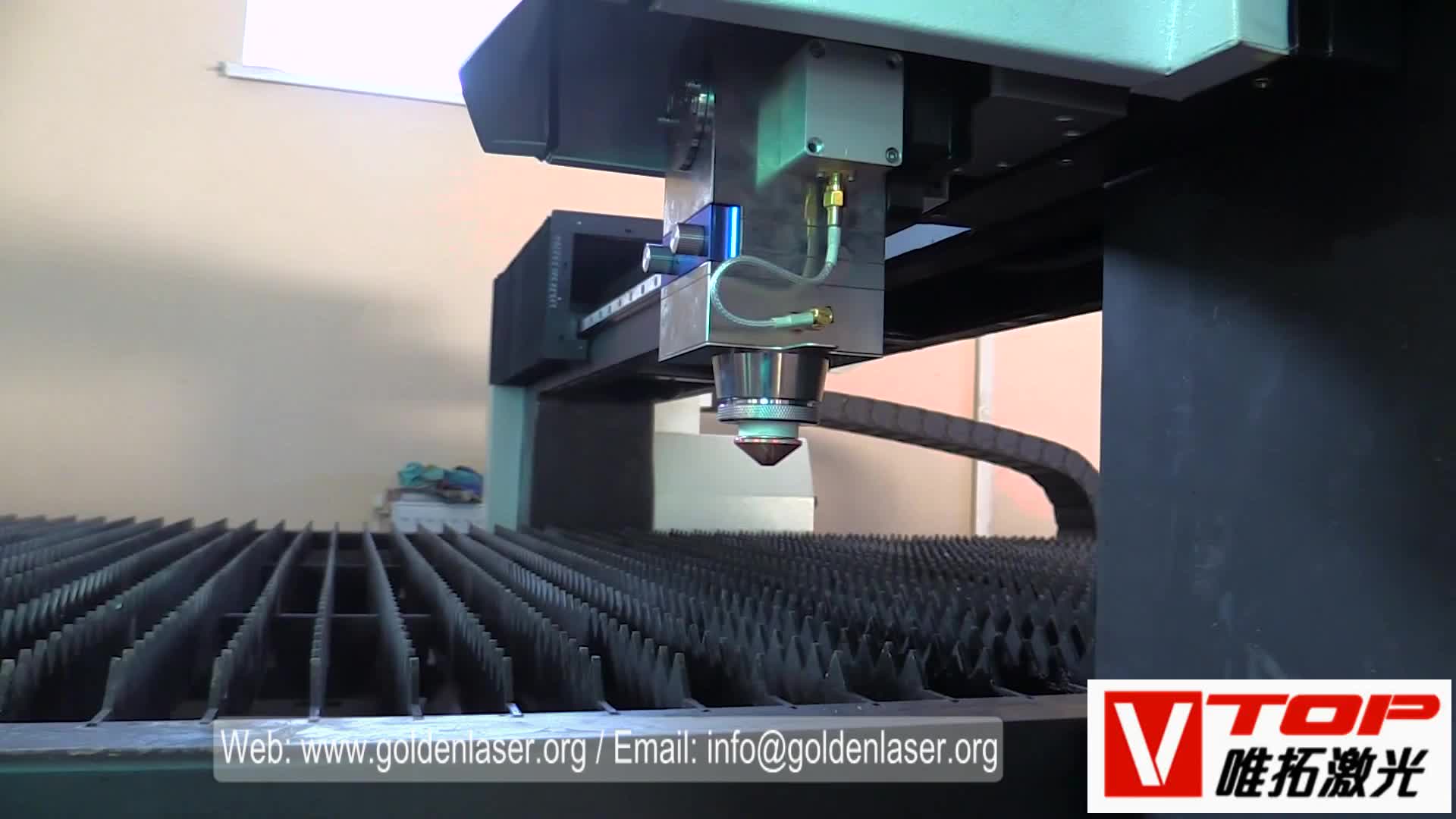 2000w Carbon Steel Square Pipe And Metal Sheet Making / Fiber Laser Tube Cutting Machine Buy