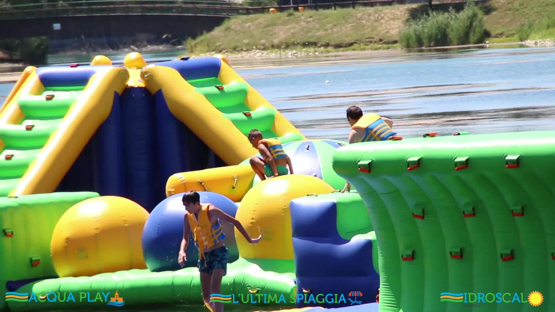 bouncia water park