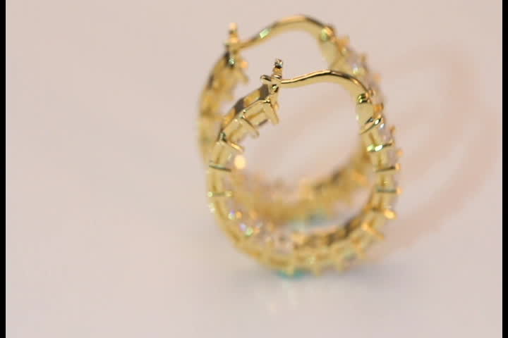 Серьги-кольца ORSA JEWELS OE144 из белой латуни с цирконием