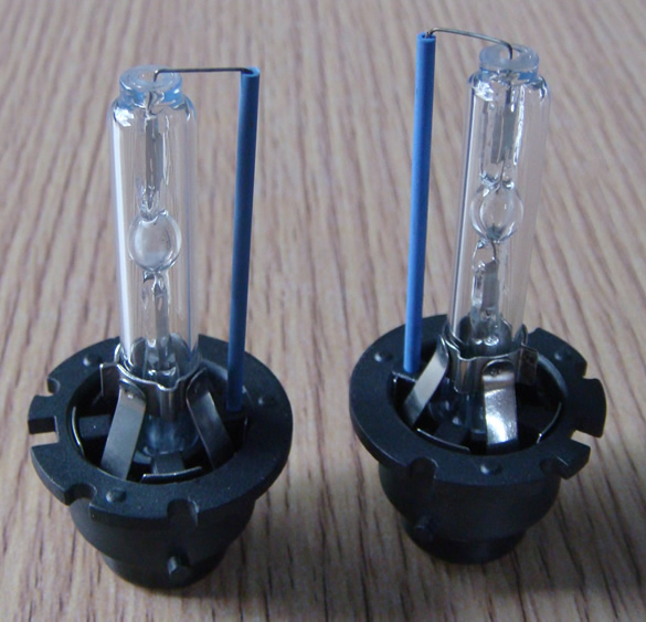 HID汽车氙气灯泡35W12VD4S D2S D2R 4300K6000K8000K强光超亮铁爪在类目 汽车/用品/配件/改装, 汽车零配件, 照明系统, HID氙气灯中 - 来自Buy2taobao.com提供专业的淘宝代购服务