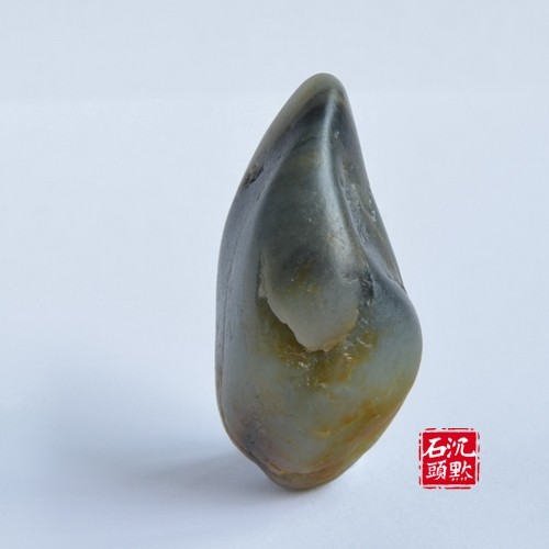 和田玉青花玉籽料原石初看像头可爱的小鲸活泼艳明 清仓赔本处理|msdalam kategori barang kemas/berlian/Emerald/emas, dan nephrite, perhiasan batu - dari Buy2taobao.com untuk memberikan perkhidmatan ejen Taobao profesional membeli