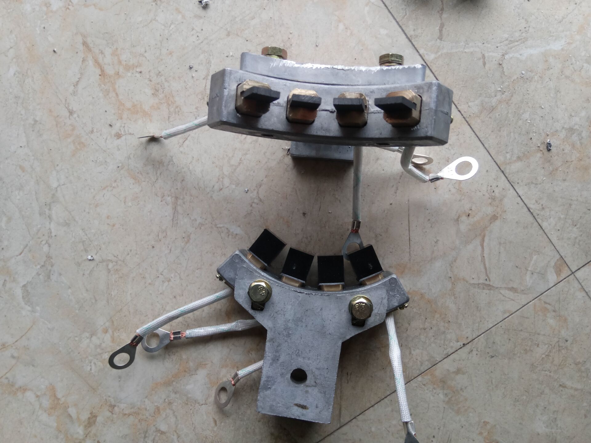 SBW-100.125kva三相大功率补偿式电力稳压器专用碳刷在类目 五金/工具, 变压器, 普通稳压器中 - 来自Buy2taobao.com提供专业的淘宝代购服务