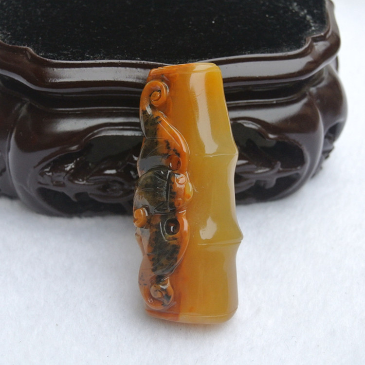 天然黄龙玉“祝福”“竹子蝙蝠”吉祥挂件吊坠 玉器吊坠挂件促销在类目 珠宝/钻石/翡翠/黄金, 其他天然玉石, 黄龙玉(新), 颈饰中 - 来自Buy2taobao.com提供专业的淘宝代购服务