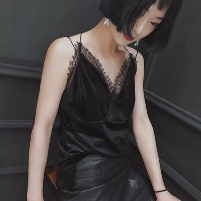 17新款性感V领睫毛蕾丝金丝绒吊带背心女交叉显瘦内搭外穿打底衫