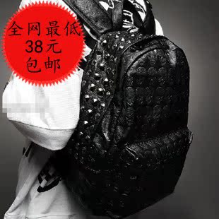  新款韩版骷髅头男式包学生双肩包可爱书包铆钉复古女包包背包