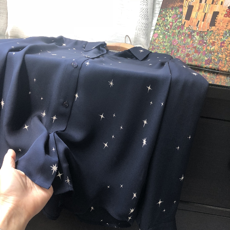巨美又顯瘦啊,量不多~璀璨星空,19夏季新款V領長袖真絲襯衫女在類目 女裝/女士精品, 襯衫中 - 來自Buy2taobao.com提供專業的淘寶代購服務