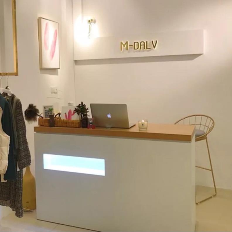 新款公司烤漆前台接待台男裝店飯店收款台店面餐廳酒吧商店台式餐在類目 商業/辦公傢俱, 超市傢俱, 收銀臺中 - 來自Buy2taobao.com提供專業的淘寶代購服務