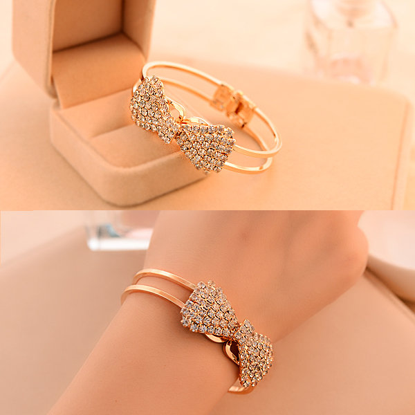 0983 精品 NN秀闪亮 满钻蝴蝶结简约弹簧开口手镯 0983 精品 NN秀闪亮 满钻蝴蝶结简约弹簧开口手镯