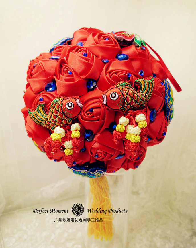 European Man Chinese cheongsam wedding bride Hand tied bouquet BAR Flower ball celebration Hand carry spherical Photography Hand tied bouquetin the Flower delivery/Flowers simulation/Plants gardening , Wedding flower arrangement , Bride holding flowers category - from Buy2taobao.com to provide professional Taobao agent buy service