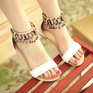  新款潮爆韩版复古名族风平跟休闲串珠凉鞋流苏甜美女鞋子包邮