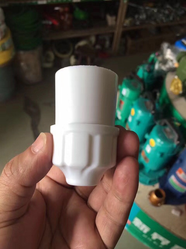 No. CP-805 Quality raw materials High quality phosphorus copper New structure Suspensory E27 Lampholder Screwin the Electronic/Electrician , Switch , Remote Switch category - from Buy2taobao.com to provide professional Taobao agent buy service