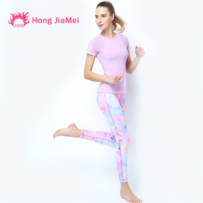 夏天瑜伽服女運動套裝專業性感時尚緊身短袖T恤上衣健身薄款速幹在類目 運動/瑜伽/健身/球迷用品, 瑜伽, 瑜伽服中 - 來自Buy2taobao.com提供專業的淘寶代購服務