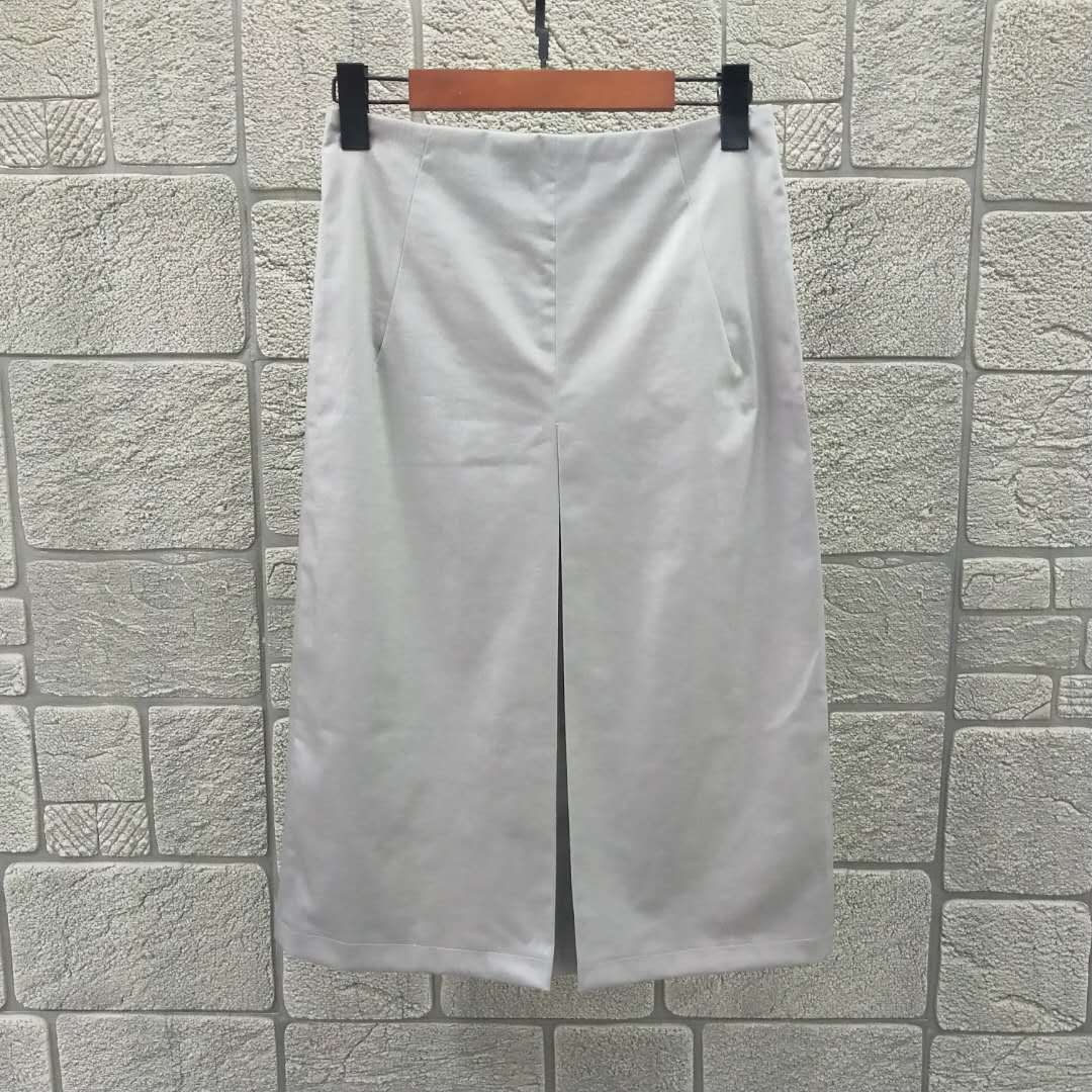 直播间秒杀 需5元运费 时尚中长款半身裙在类目 女装/女士精品, 半身裙中 - 来自Buy2taobao.com提供专业的淘宝代购服务