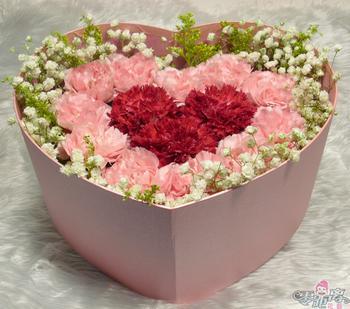 宝鸡鲜花 15枝康乃馨心形<em>礼盒</em> <em>母亲</em>节<em>妇女节</em>教