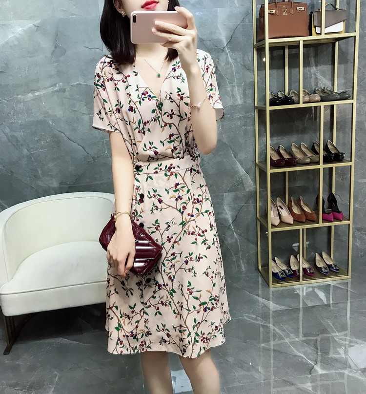 053008 夏日鲜甜的莓果 枝丫印花真丝连衣裙围裹裙茶歇裙|msdalam kategori Butik wanita / wanita, pakaian - dari Buy2taobao.com untuk memberikan perkhidmatan ejen Taobao profesional membeli