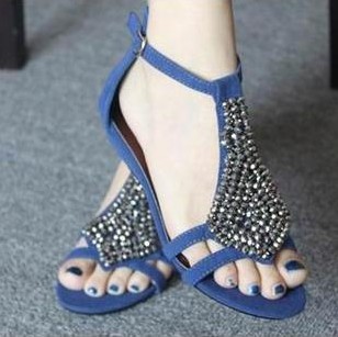  新款时尚新品款复古民族风串珠罗马鞋搭扣坡跟平底凉鞋女鞋特