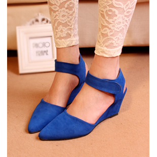  欧美风夏季新款杂志款女鞋韩国明星款复古尖头坡跟包头凉鞋子