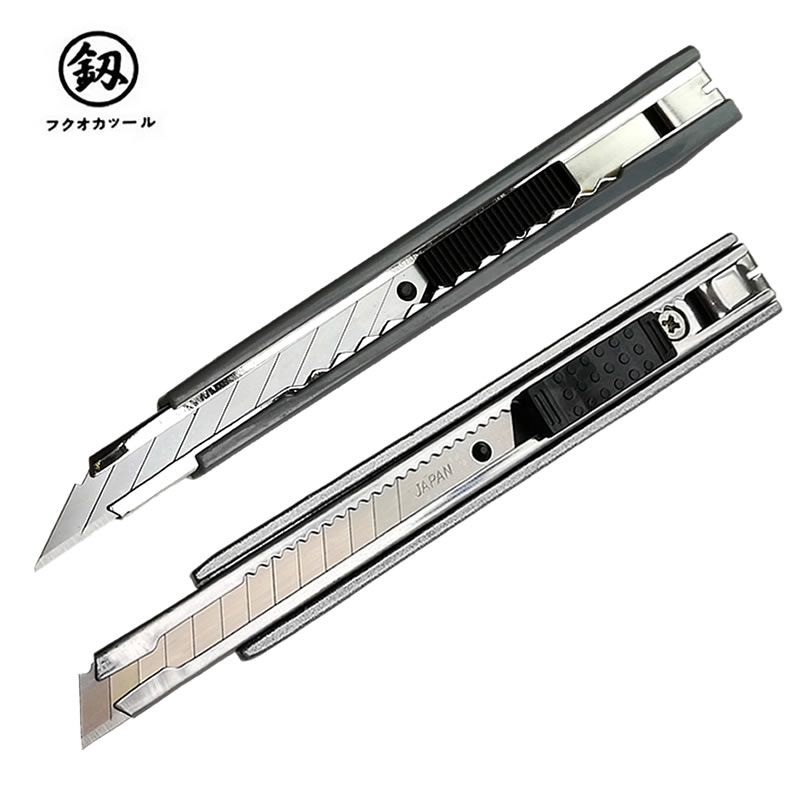 不锈钢美工刀架小号9mm重型合金尖锐壁纸贴膜剪裁修边刀正品福冈|msdalam kategori Kamus elektronik/buku kertas elektronik/alat tulis, cutting Supplies, pisau utiliti - dari Buy2taobao.com untuk memberikan perkhidmatan ejen Taobao profesional membeli