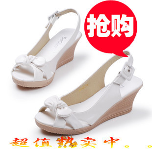  特价包邮中跟 凉鞋女新坡跟护士鞋鱼嘴凉鞋蝴蝶结大千女凉鞋