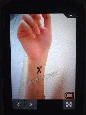 纹身贴 黑色小剪刀虚线防水纹身贴 原宿 复古在类目 家居饰品, 贴饰, 其他贴饰中 - 来自Buy2taobao.com提供专业的淘宝代购服务