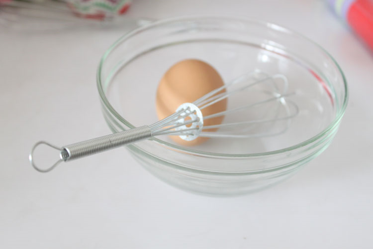 小号手动打蛋器 搅拌器 和面器蛋抽 迷你手持搅拌器 打黄油鸡蛋用在类目 厨房/烹饪用具, 厨用小工具/厨房储物, 鸡蛋加工, 打蛋器中 - 来自Buy2taobao.com提供专业的淘宝代购服务