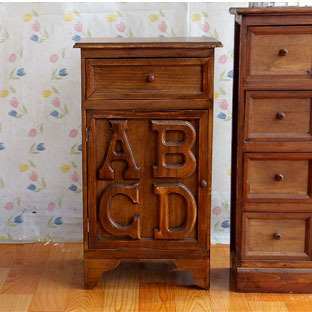 特价 实木床头柜 烤色收纳柜 英文字母抽屉式杂