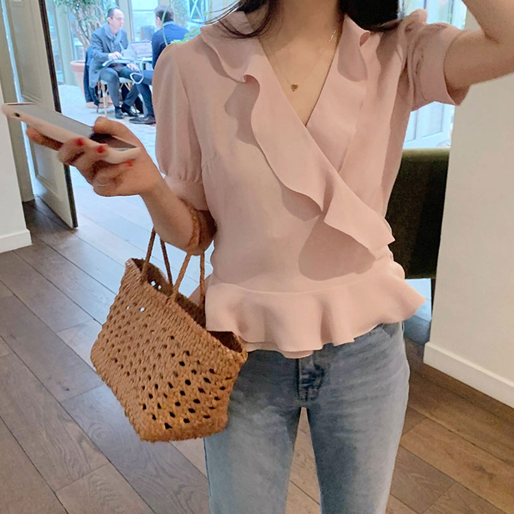 2019夏装新款 韩国INS同款短袖木耳边衬衫女百搭显瘦洋气上衣在类目 女装/女士精品, 衬衫中 - 来自Buy2taobao.com提供专业的淘宝代购服务