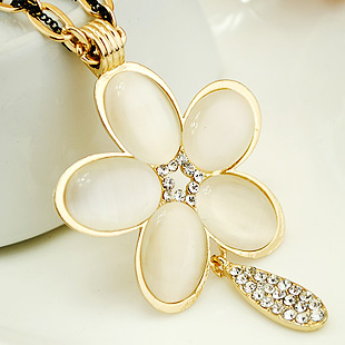 百搭大花朵毛衣链...