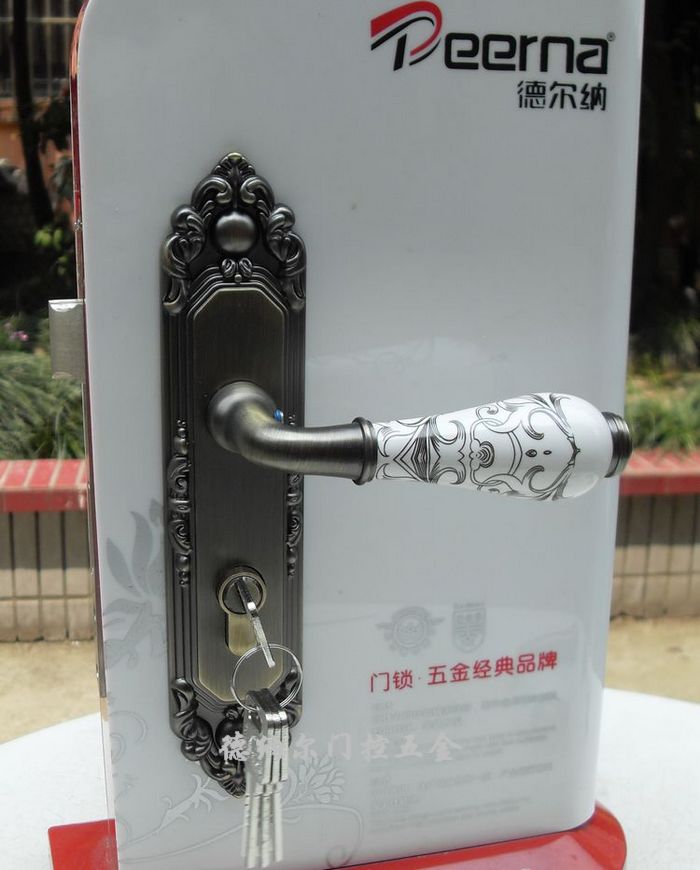 Derna Bronze Door lock Countryside Door lock ceramics Door lock European style Antique locksin the Basic building materials , Home Hardware , Locks , Mechanical locks category - from Buy2taobao.com to provide professional Taobao agent buy service