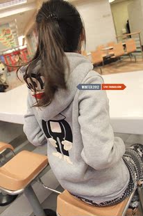  新品 休闲百搭 加厚加绒大嘴猴卫衣 保暖打底套头绒衫 女