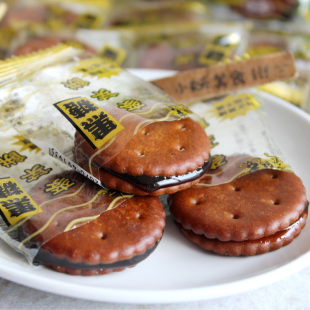  台湾原装进口零食食品 黑糖麦芽饼干 自然缘素无色素全素袋装500g
