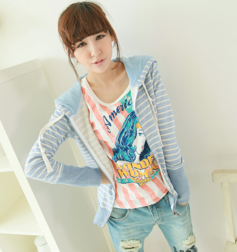 清新蓝白条纹连帽卫衣...