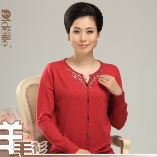  中老年女装秋冬装新品上衣中年女士妈妈装羊毛打底衫圆领镶钻毛衣