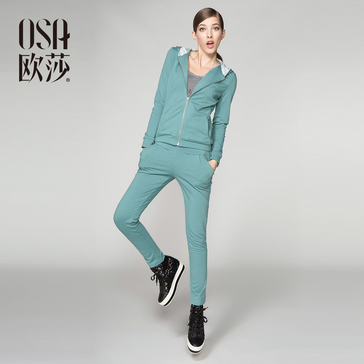 OSA欧莎运动服套装<em>女春秋</em>蕾丝<em>长袖</em>显瘦时尚
