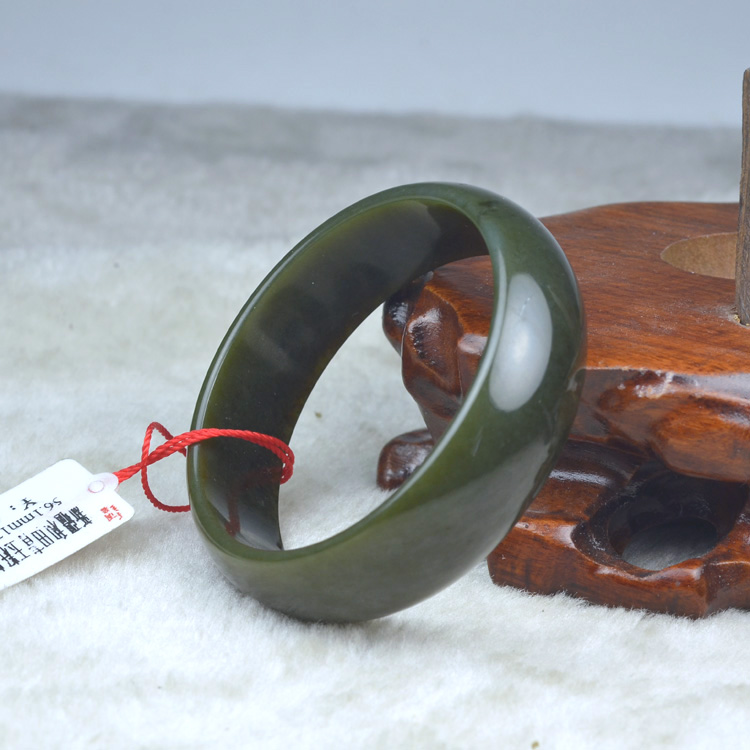 【和田玉雕厂】正宗和田玉手镯 糖玉手镯56.1 mm 【和田玉雕厂】正宗和田玉手镯 糖玉手镯56.1 mm