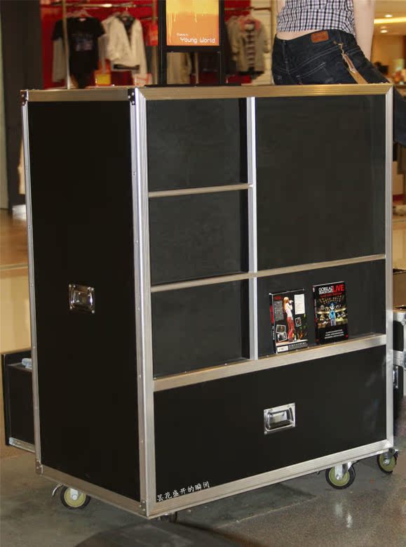 Professional custom Props box Stores Display boxes Special Showcase Aluminum case Clothing display cabinets displayin the Hardware/Tool , Hand Tools , Kit/Box/Car , Hardware Kit category - from Buy2taobao.com to provide professional Taobao agent buy service