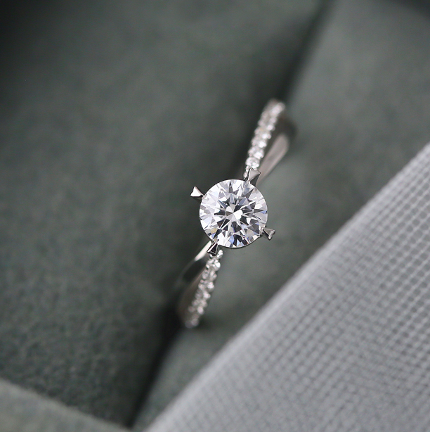 Chengdu First Love Diamonds Set pole Light luxury style -- Confession series -- Accompany you to the old Customized diamond ringin the Jewelry/Diamond/Jade/Gold , Diamond Jewelry (New) , Bracelets category - from Buy2taobao.com to provide professional Taobao agent buy service