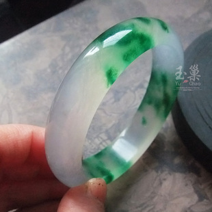  玉巢冰种翡翠阳绿飘花玉镯 极品透亮 飘花翡翠镯子玉镯玉手镯包邮