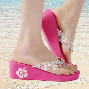  包邮韩版夏季正品女防滑舒适碎花坡跟夹脚松糕人字凉拖鞋沙滩鞋