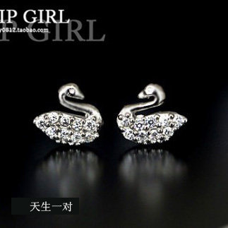 天生一对 925纯银耳钉 手工迷你小天鹅 韩国女款耳环首饰 不褪色