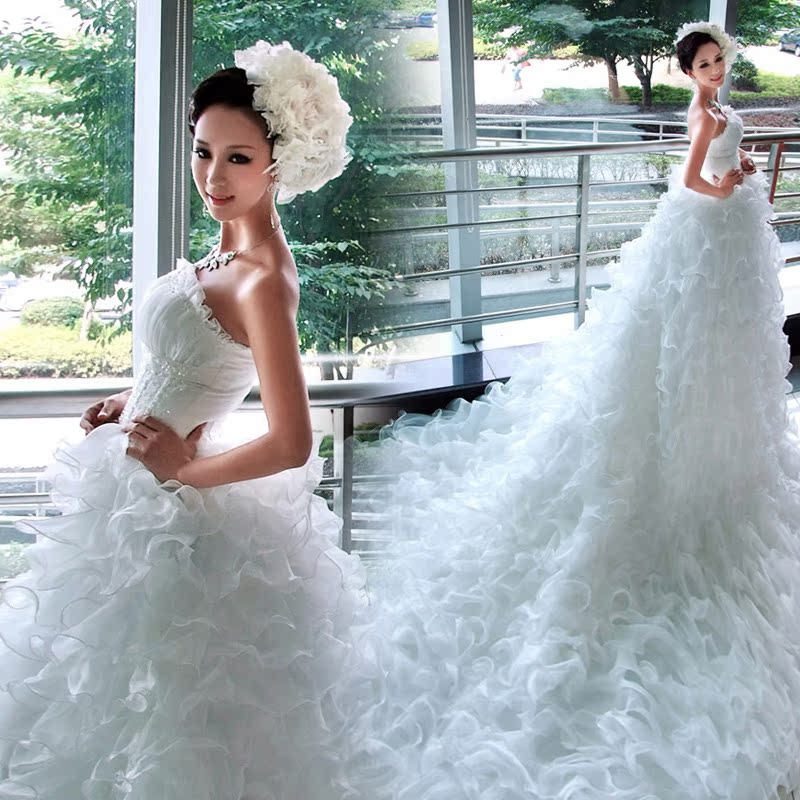 衣纱贝尔精品婚纱高档奢华洛水晶亮钻超长拖尾婚纱 时尚抹胸豪华婚纱8252 衣纱贝尔精品婚纱高档奢华洛水晶亮钻超长拖尾婚纱 时尚抹胸豪华婚纱8252