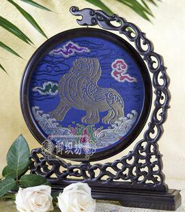  红黄高档礼品 御织坊独家销售 精品云锦 南京云锦屏风 送老外佳品