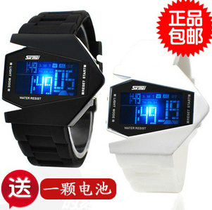  正品手表男女韩国时尚学生电子表LED手表韩版男表复古表果冻表