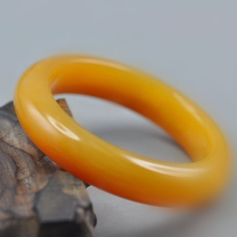 包邮正品天然A货云南龙陵黄龙玉手镯特价玉石器鸡油黄玉镯子手环 包邮正品天然A货云南龙陵黄龙玉手镯特价玉石器鸡油黄玉镯子手环