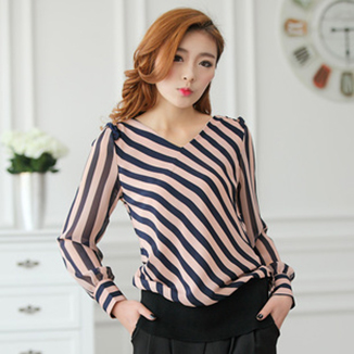 韩版时尚宽松打底衫...