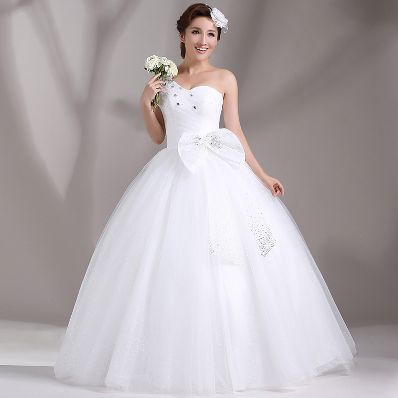 单肩新款新娘婚纱奢华钻饰新娘婚纱礼服韩版婚纱蝴蝶结婚纱绑带 单肩新款新娘婚纱奢华钻饰新娘婚纱礼服韩版婚纱蝴蝶结婚纱绑带