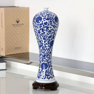 景德镇陶瓷器花瓶青花瓷现代时尚家居客厅摆件细口缠枝莲梅瓶 景德镇陶瓷器花瓶青花瓷现代时尚家居客厅摆件细口缠枝莲梅瓶