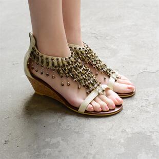  春夏季韩版波西米亚风罗马金属装饰复古串珠坡跟夹趾女士凉鞋