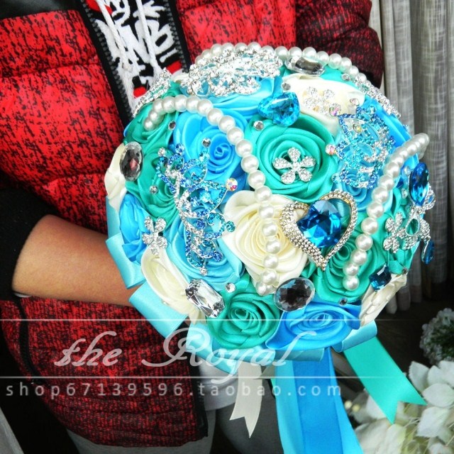 Tiffany Tiffany Hand colored bouquet Korean bride Rhinestone Ribbon Hand tied bouquet marry wedding Hand tied bouquetin the Flower delivery/Flowers simulation/Plants gardening , Wedding flower arrangement , Bride holding flowers category - from Buy2taobao.com to provide professional Taobao agent buy service